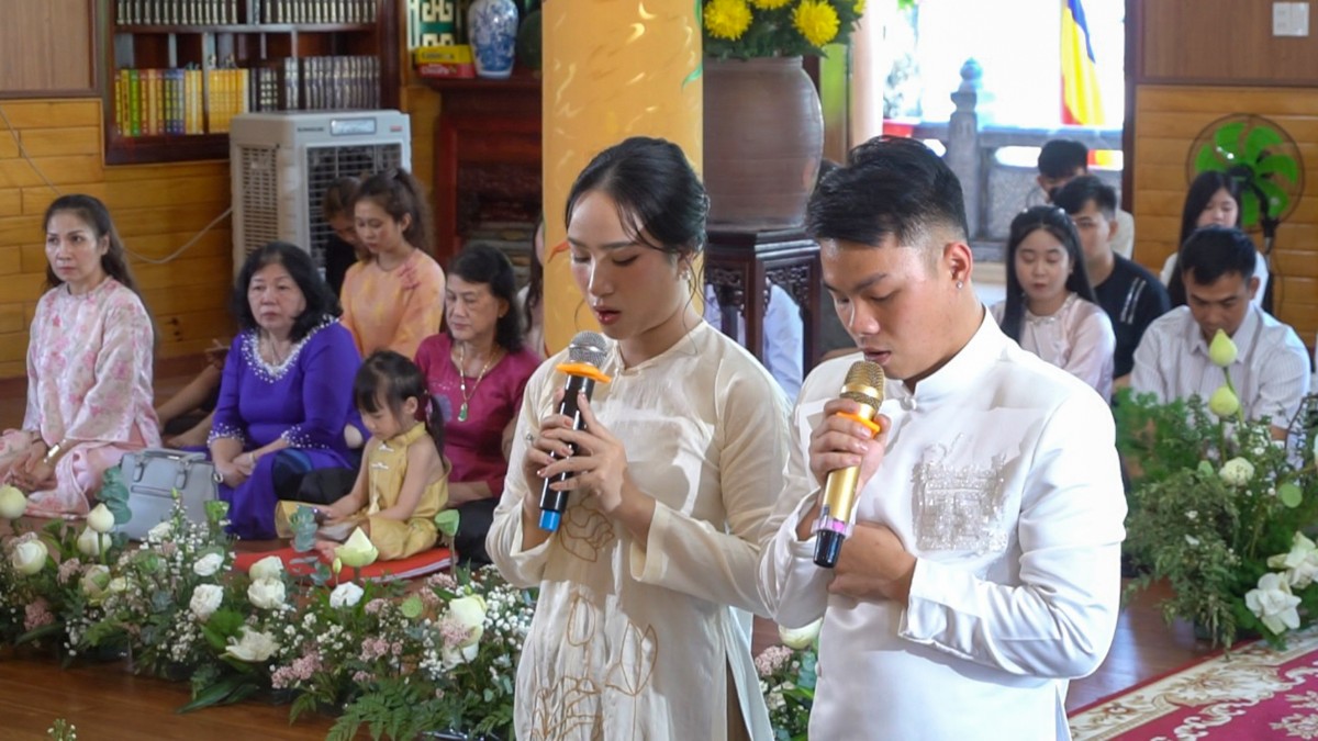 Lễ hằng thuận chùa Huệ Hương Kon Tum của Nguyễn Gia Vĩ và Nguyễn Thị Lệ Hằng