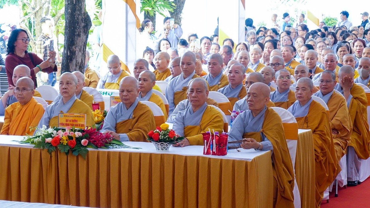 Nghi thức lễ tổ tại chùa Tịnh Nghiêm