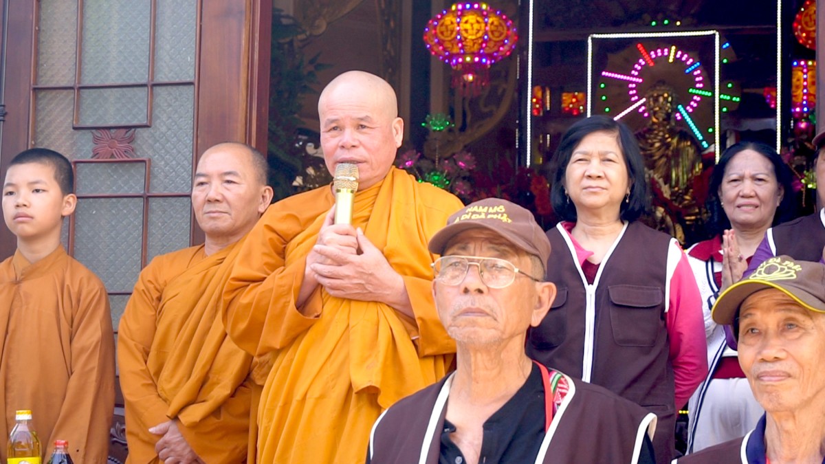 Chương trình trao quà tại Tịnh xá Ngọc Hạnh