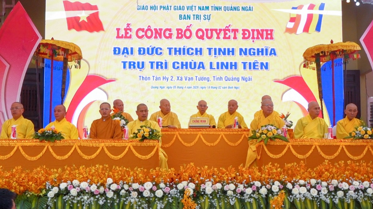 Chư tôn đức chứng minh buổi lễ