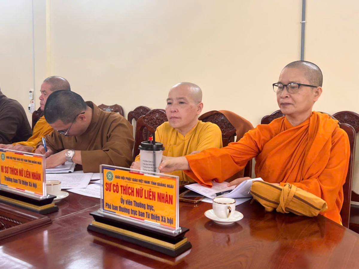 Chư Tôn đức tham dự phiên họp