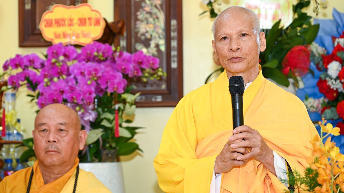 Hòa thượng ban đạo từ