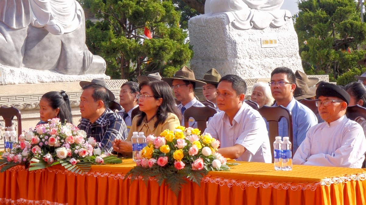 Chư Tôn đức tham dự Đại lễ Phật đản tại Văn phòng 2 Ban Trị sự