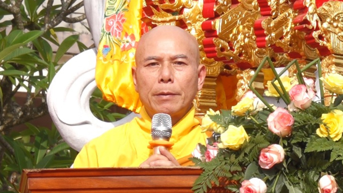 Thượng tọa Thích Nhuận Bảo tuyên đọc Thông điệp Phật đản PL2570