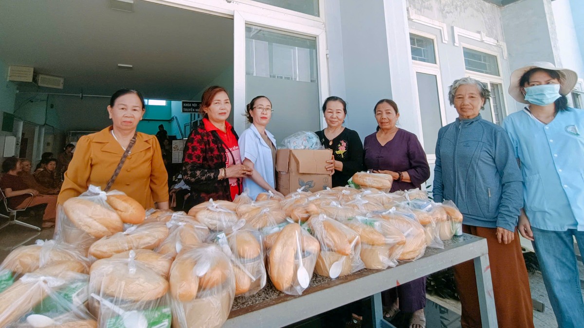 Chùa Tháp Kỳ Quang tổ chức từ thiện mùa Vesak 2026