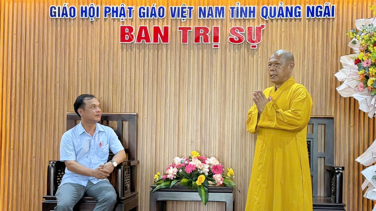Thượng tọa Thích Tâm Lạc phát biểu tại chùa Pháp Hóa