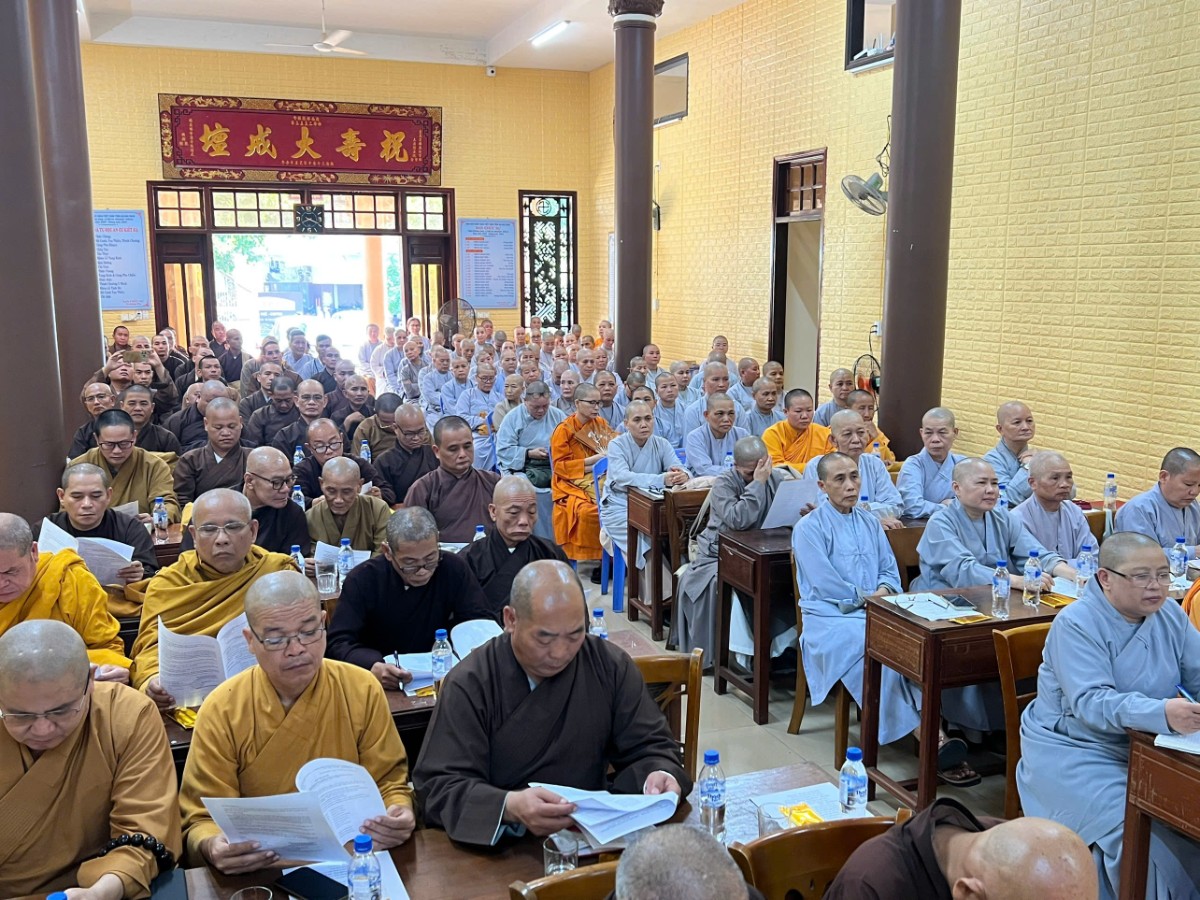 Chư Tôn đức tham dự phiên họp mở rộng Ban Trị sự GHPGVN tỉnh Quảng Ngãi