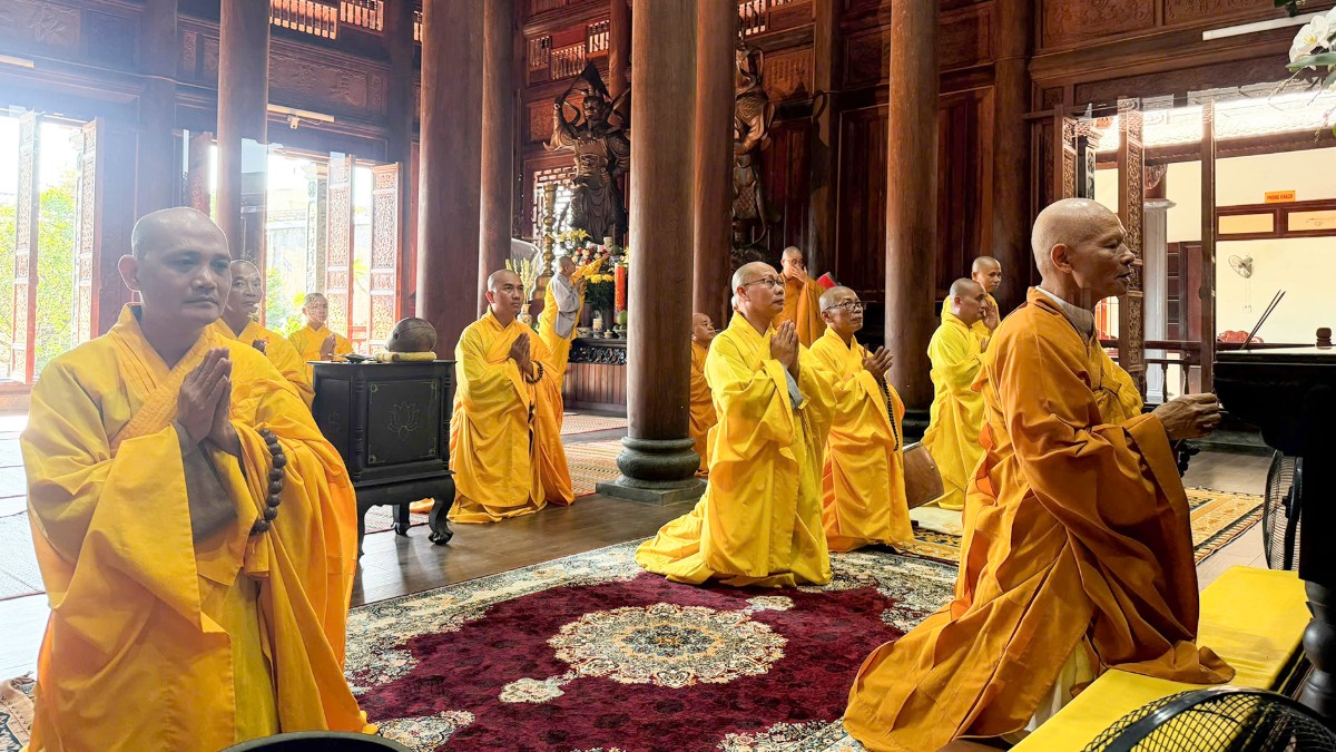 Không khí trang nghiêm tại hạ trường chùa Pháp Hóa