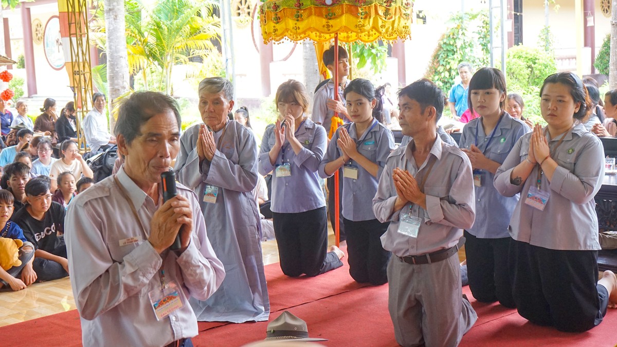 Chư Tôn đức sách tấn khóa sinh tại chùa Tháp Kỳ Quang