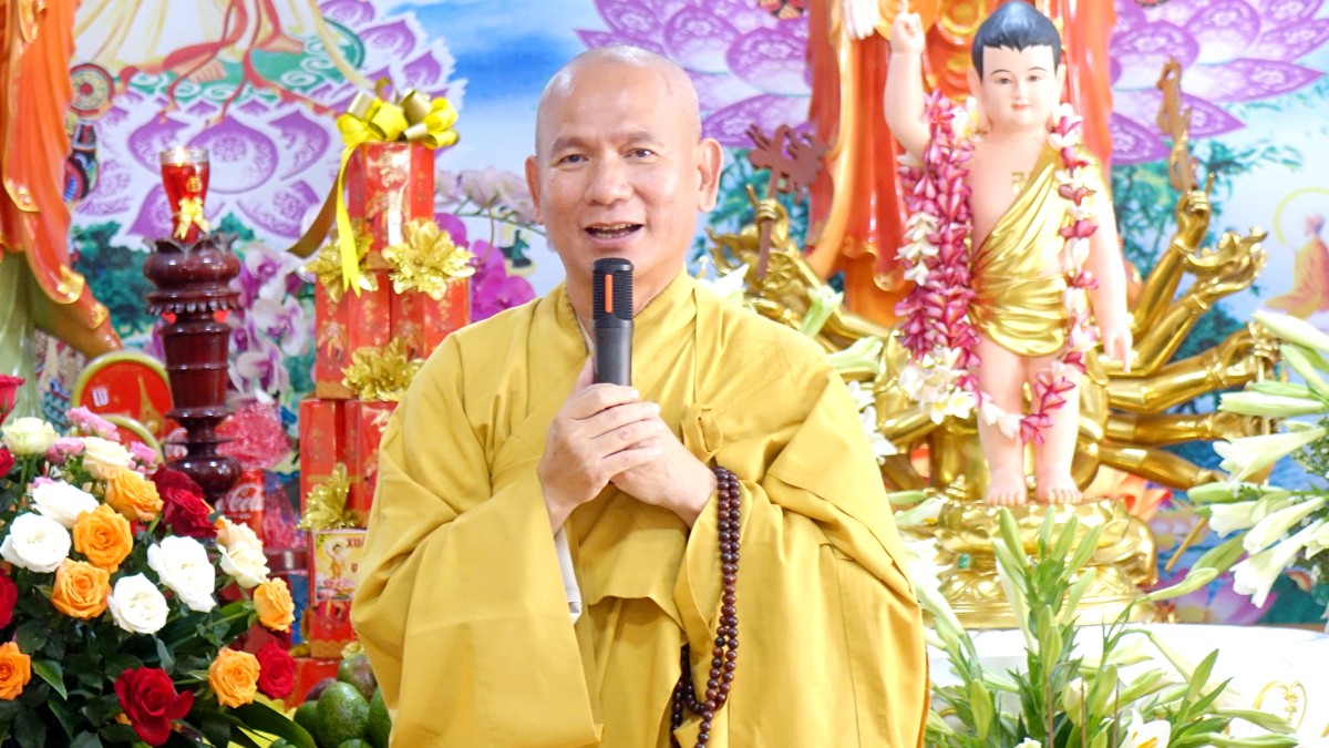 Thượng tọa Thích Quang Hạnh đọc Thông điệp Phật đản