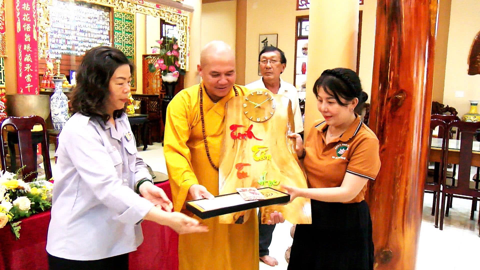 Không khí hội thi giáo lý Phật pháp tại chùa Huệ Hương