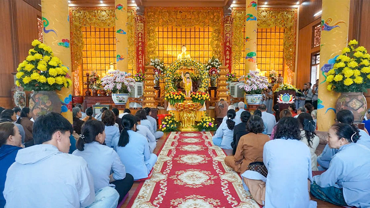 Đại lễ Phật đản PL2570 tại chùa Huệ Hương