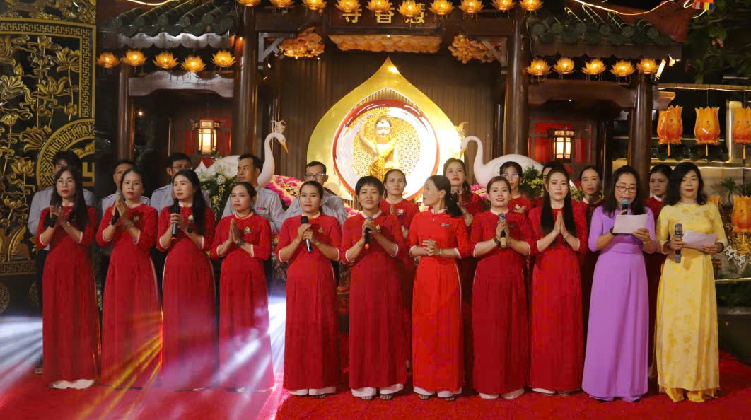 Đêm văn nghệ Mừng Khánh Đản tại chùa Huệ Hương