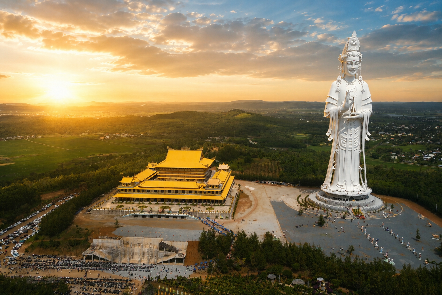 Tượng Bồ tát Quán Thế Âm tại Chùa Minh Đức Núi Thiên Mã