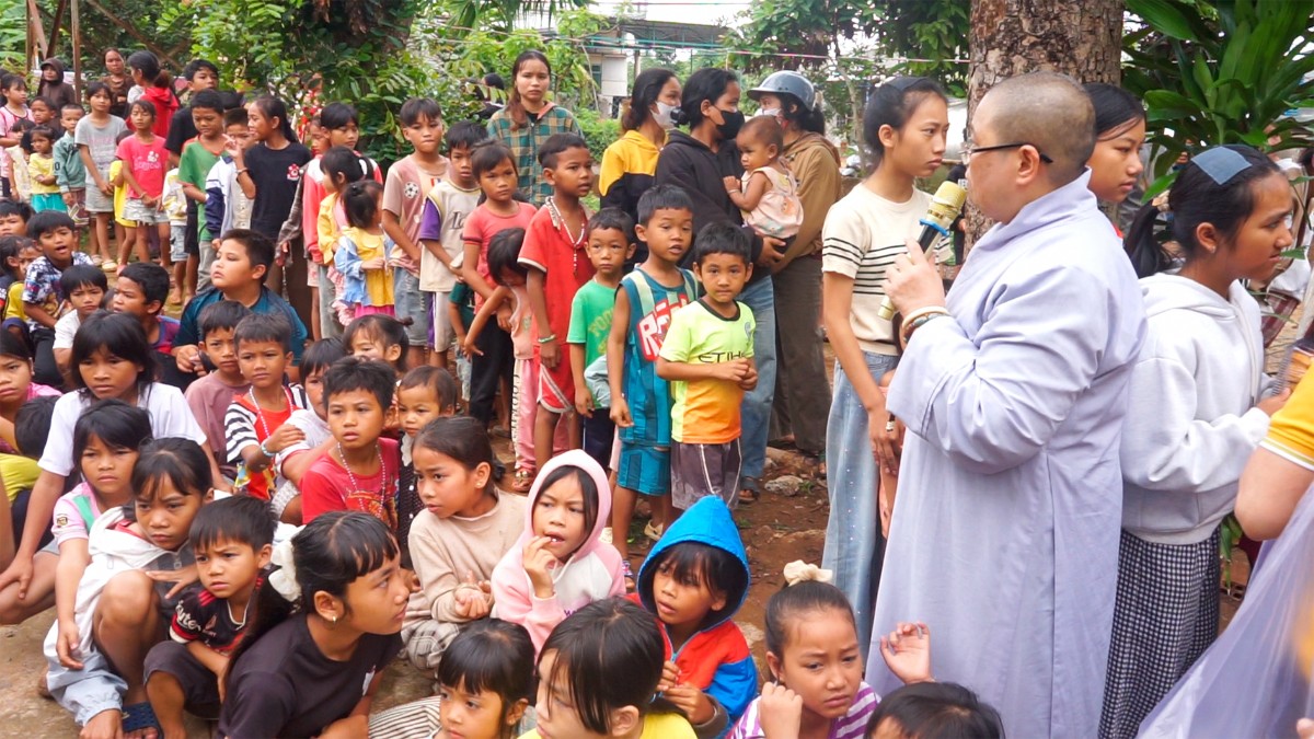 Ni sư Thích Nữ Chúc Giác phát biểu tại chương trình